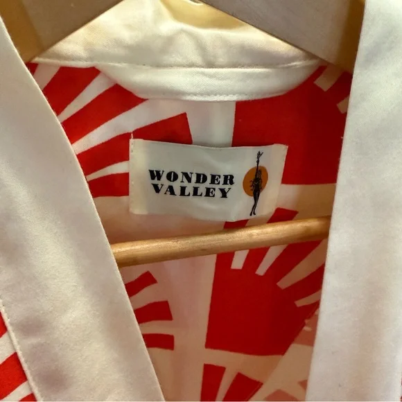 Wonder Valley Sunday Robe - Picture 7 of 9